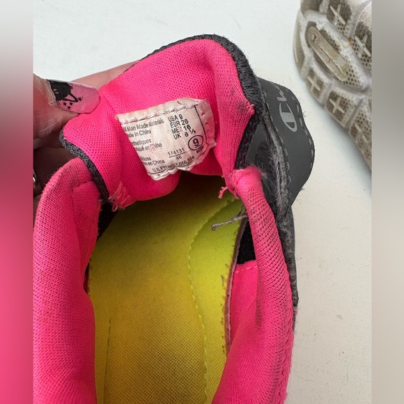 Toddler 9, champion, gym shoe, sneakers, kicks, Velcro, preschool, daycare ready - Picture 9 of 10